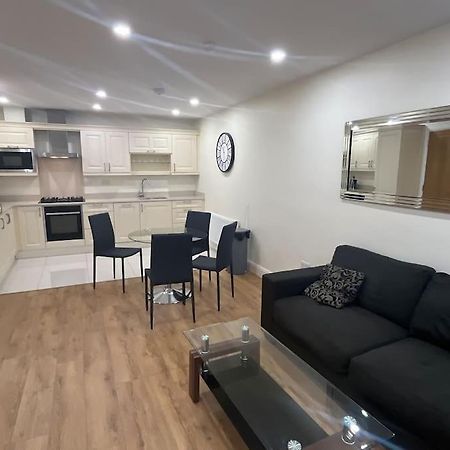 City Beach Gem 5 Adult Spaces Plus Child Dublin Zewnętrze zdjęcie